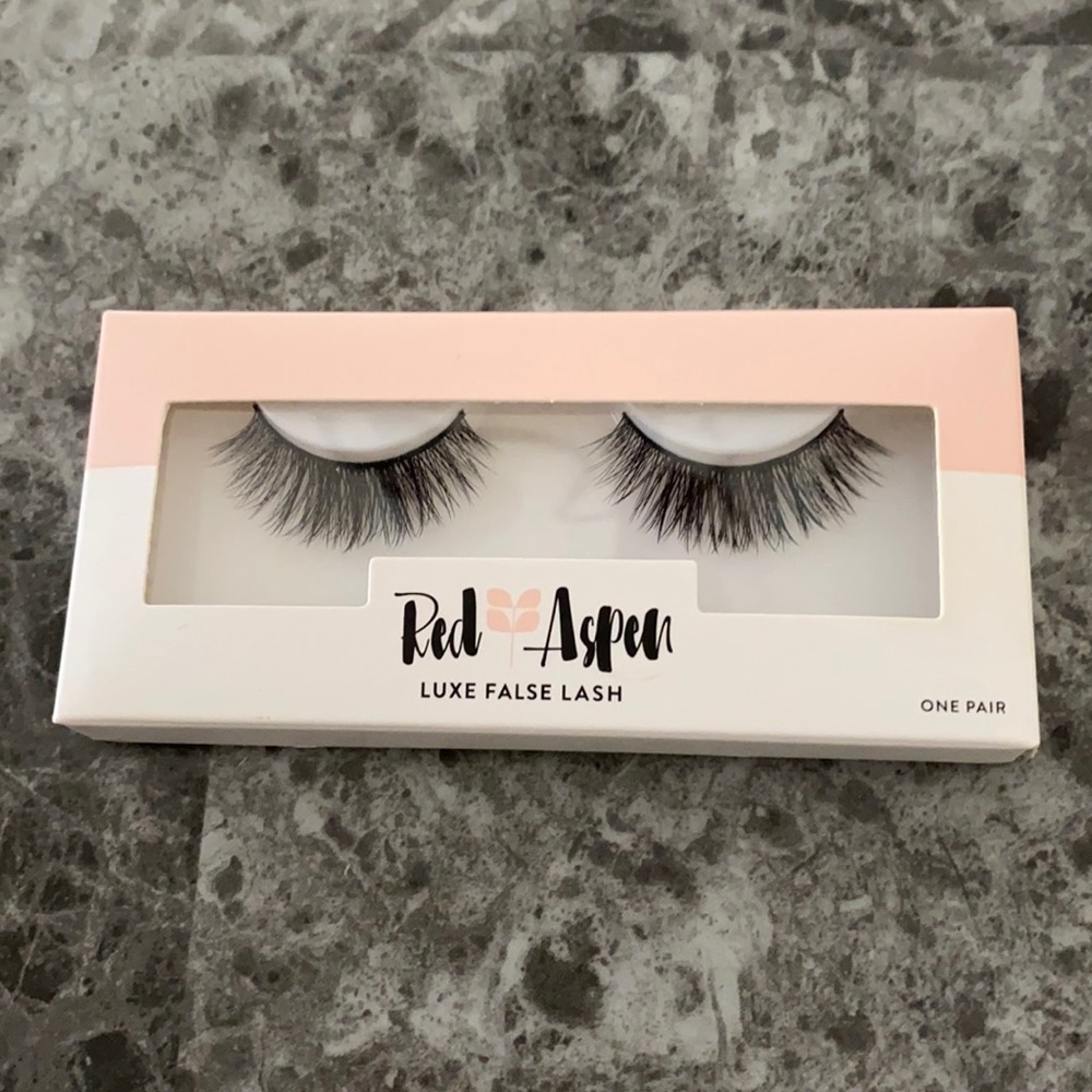 Red Aspen Luxe False Lashes